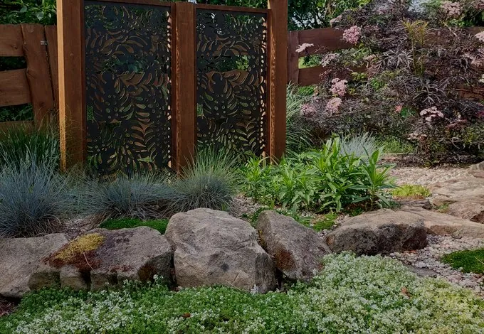 Pergola w zieleni